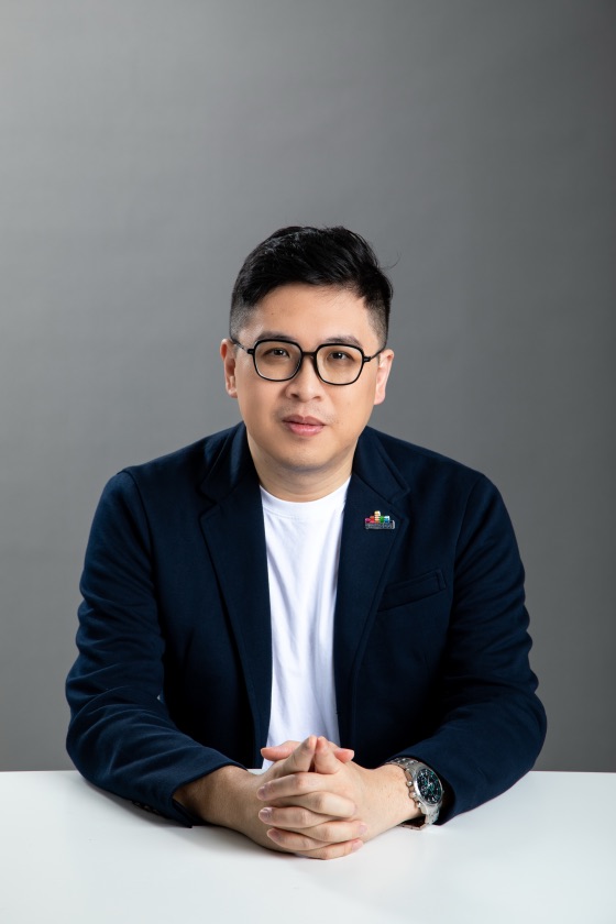 邱煜庭(小黑老師)